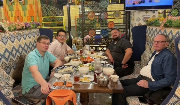 Hånd i hånd for en bedre fremtid hjælper QGM stærkt Ruslands infrastrukturkonstruktion