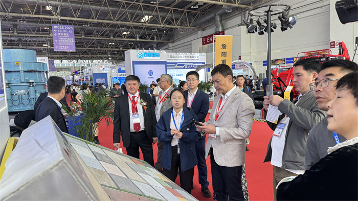 Gyldent efterårsmøde for at tale om smart fremstilling, Quangongs styrke skaber glans