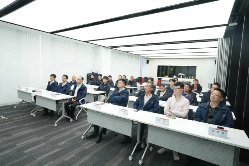 Mobiliseringsmødet for Quangong Machinery Co., Ltd.'s oversøiske murstensfremstillingsprojekt blev afsluttet med succes.